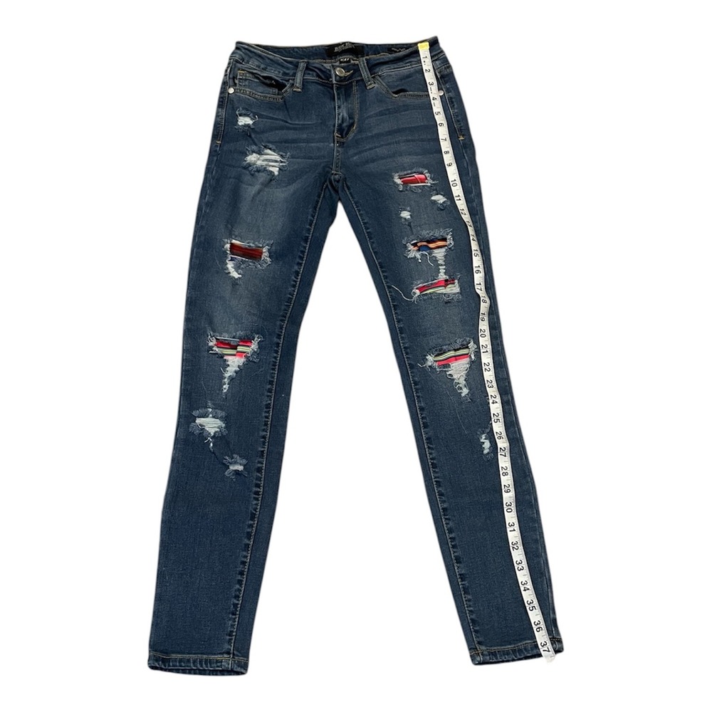 Judy Blue Serape Patch Distressed Skinny Jeans Womens 5/27 Medium Wash Denim - Picture 3 of 5